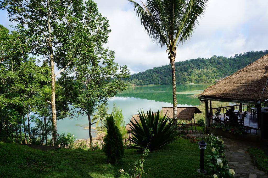 ホテルGreen Lake Linow Tomohon エクステリア 写真